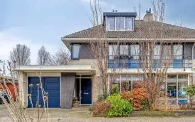 Semi-detached for sale: Mahlerstraat 8, Rossinibuurt Capelle Aan Den Ijssel