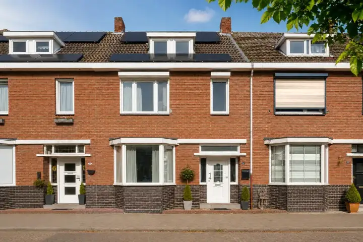 Tussenwoning te koop: Manresastraat 35, Jezuïtenbuurt Venlo