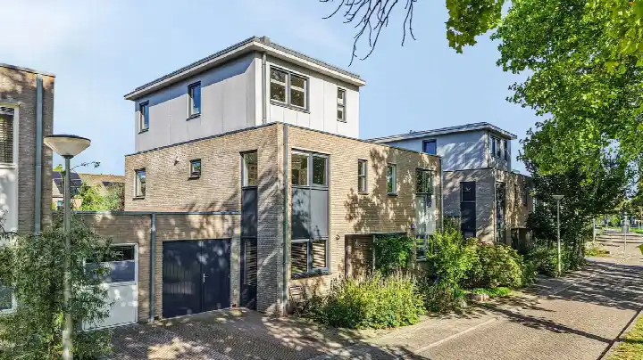 Tussenwoning te koop: Marcel Breuererf 25, Muziekbuurt-Zuid Amersfoort