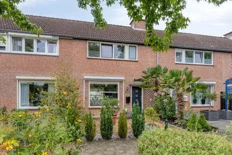 Terraced house for sale: Marehoekstraat 58, Oud-Vossemeer Oud-Vossemeer