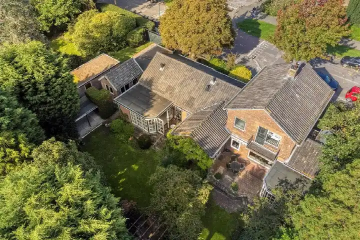Detached house for sale: Marelaan 52, Oranje Nassau Oegstgeest
