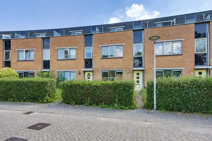 Tussenwoning te koop: Margaretha Roosenboomlaan 35, 't Zwering Enschede