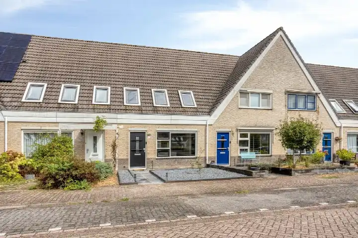Tussenwoning te koop: Margratenplein 7, De Kievit Noord-West Tilburg