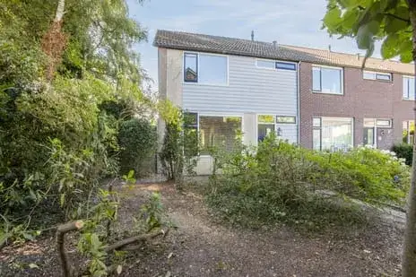 Corner house for sale: Margrietplein 9, Nieuwleusen Centrum-noord Nieuwleusen