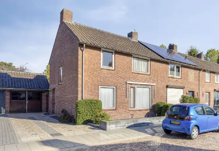 Hoekwoning te koop: Margrietstraat 11, De Uilenboom Wijchen