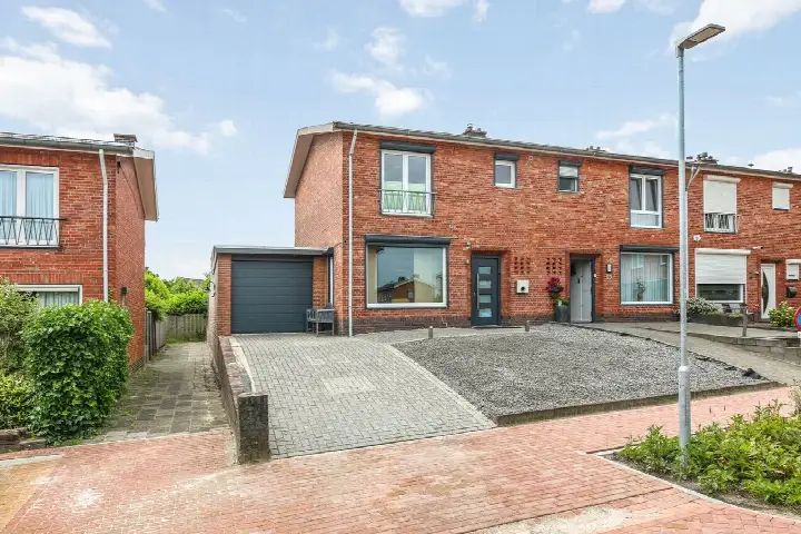 Hoekwoning te koop: Margrietstraat 65, Oud Nieuwenhagen Landgraaf