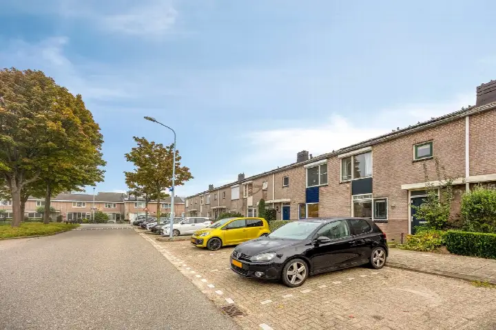 Terraced house for sale: Maria Rutgerslaan 43, Hoofddorp Toolenburg Oost Hoofddorp