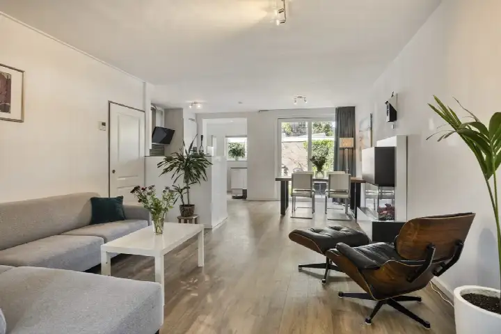 Tussenwoning te koop: Maria van Bourgondiëlaan 7, Ekenrooi Waalre