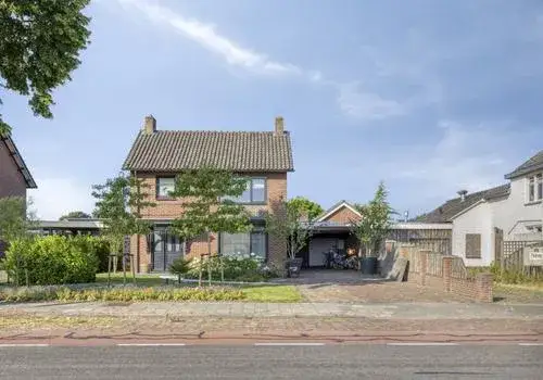 Corner house for sale: Mariastraat 19, Mariahout Mariahout