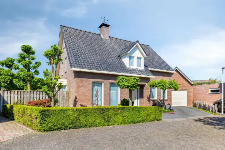 Twee-onder-één-kap te koop: Marie Curiestraat 14, Vlierden kern Vlierden