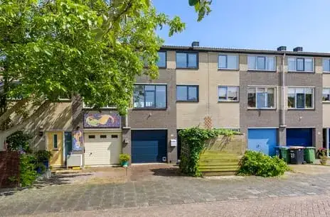 Tussenwoning te koop: Marie Jungiusstraat 25, Weidbuurt Velserbroek
