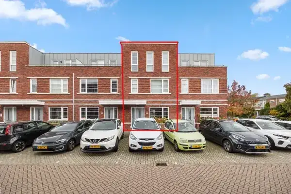 Tussenwoning te koop: Mariënpark 155, Raadhuiskwartier Leidschendam