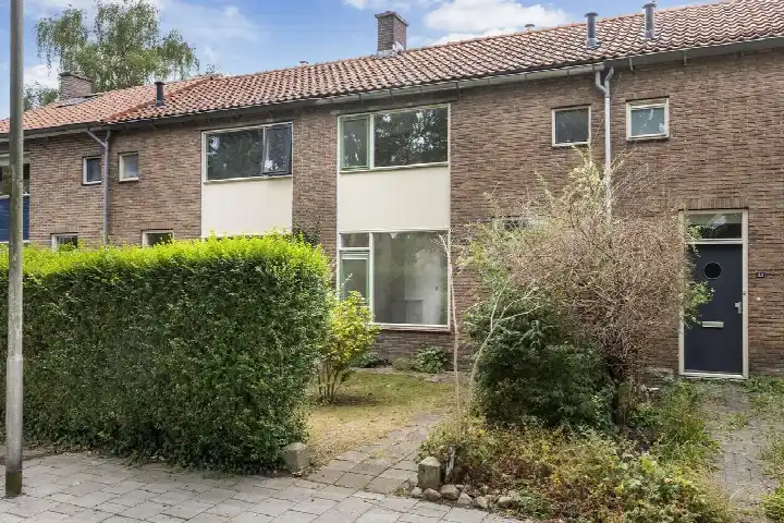 Tussenwoning te koop: Marisstraat 31, Schildersbuurt Assen