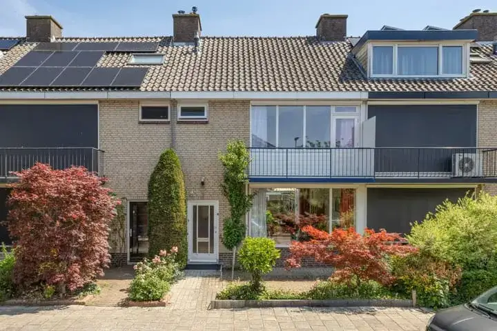 Tussenwoning te koop: Marius Bauerstraat 6, Schilderskwartier Woerden