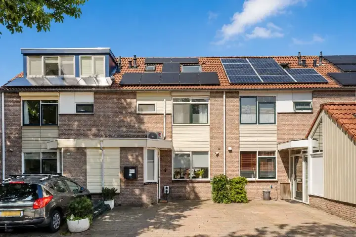 Tussenwoning te koop: Marketentster 55, Beroepenbuurt Amstelveen
