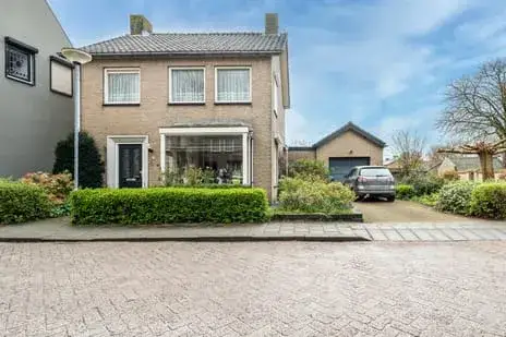Vrijstaande woning te koop: Markstraat 51, Molenpolder Terheijden