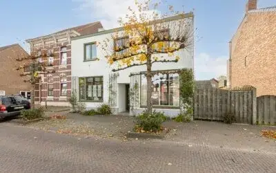 Vrijstaande woning te koop: Markt 14, Ossendrecht Ossendrecht