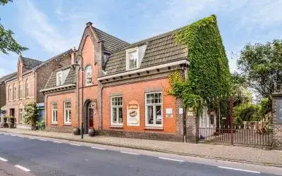 Hoekwoning te koop: Markt 16, Lottum Lottum