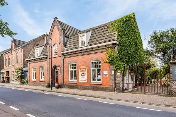 Hoekwoning te koop: Markt 16, Lottum Lottum