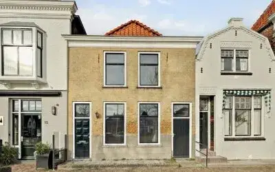 Twee-onder-één-kap te koop: Markt 17, Brouwershaven Brouwershaven