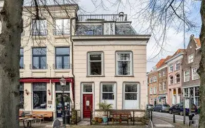 Tussenwoning te koop: Markt 18, Binnenstad-Grave Grave