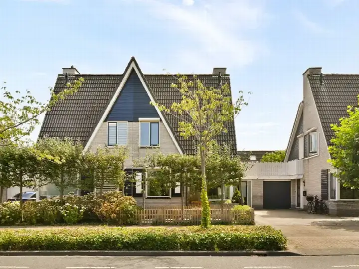 Tussenwoning te koop: Marshalllaan 109, Salem Hellevoetsluis