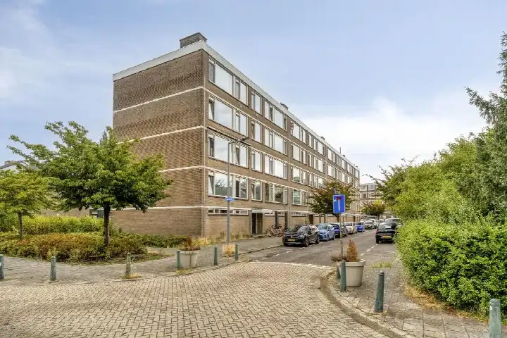 Apartment for sale: Marsmanstraat 58, Lombardijen Rotterdam