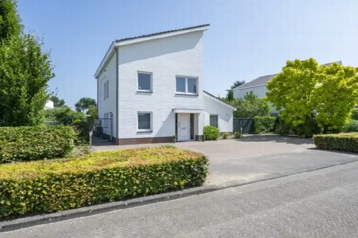 Detached house for sale: Martenslindestraat 5, Dousberg-Hazendans Maastricht
