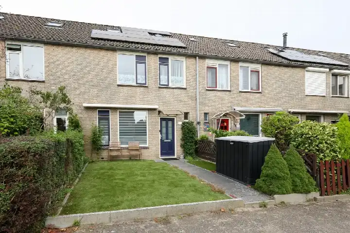 Terraced house for sale: Marter 106, Morgen Stont Hellevoetsluis
