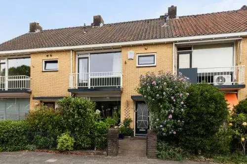 Corner house for sale: Marterlaan 70, Zeverijn Hilversum