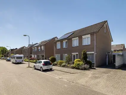 Twee-onder-één-kap te koop: Marterstraat 22, Roershoek Hengelo