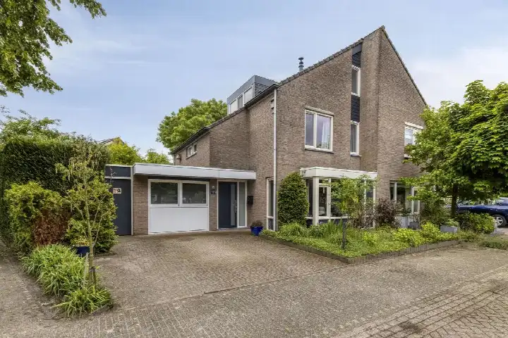 Twee-onder-één-kap te koop: Marterweide 14, Bunderse Hoek Zuid Veghel