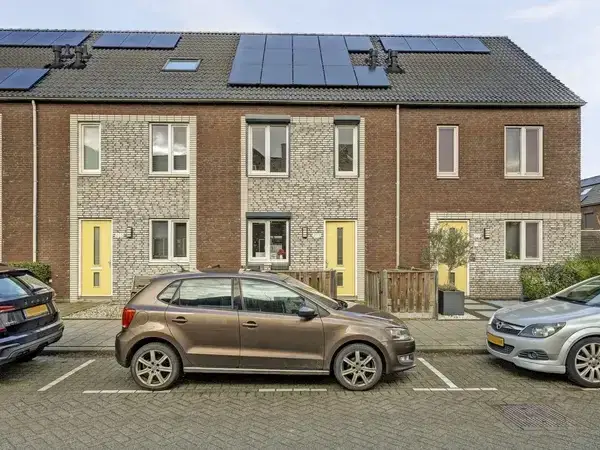 Tussenwoning te koop: Marthalaan 203, Hoogvliet Noord Hoogvliet Rotterdam