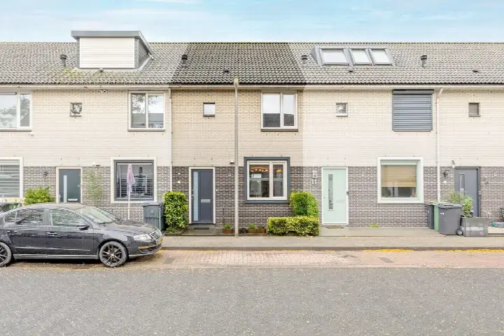 Tussenwoning te koop: Martiniquestraat 9, Amerika Purmerend