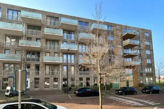 Appartement te huur: Mary van der Sluisstraat 208, Sportheldenbuurt Amsterdam