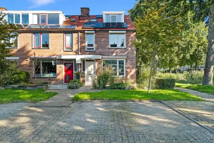 Corner house for sale: Mathaakveld 32, Velden Houten