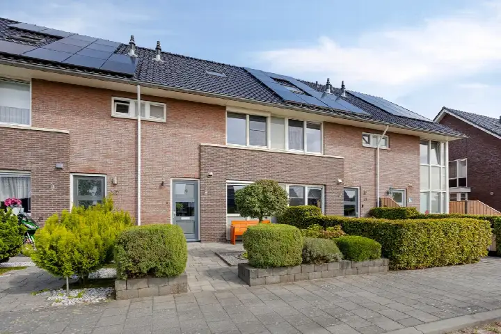Terraced house for sale: Mathilde Wibautsingel 29, Emmeloord-Emmelhage-Boswonen Emmeloord