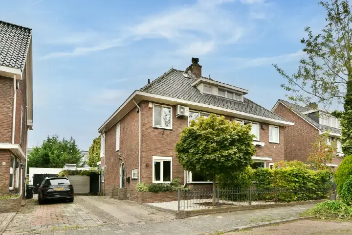 Semi-detached for sale: Matthijs Sterklaan 10, Zwanenburg Noordwest Zwanenburg