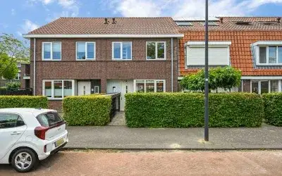 Terraced house for sale: Maurice de Vlaminckstraat 8, Nesselande Rotterdam