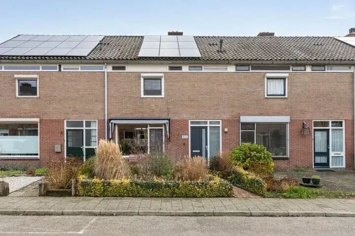 Terraced house for sale: Mauritiusstraat 5, Rheden Rheden