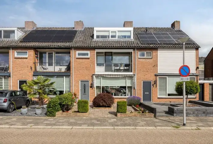 Tussenwoning te koop: Mauritsstraat 46, Oostendam Hendrik-Ido-Ambacht