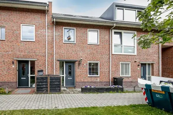 Tussenwoning te koop: Mazureplantsoen 13, Stripheldenbuurt Noordoost Almere