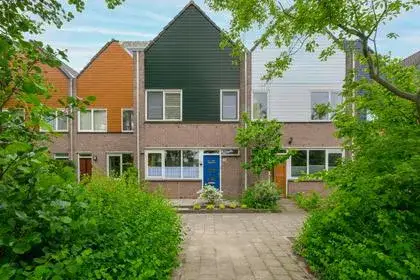 Tussenwoning te koop: Medeaschouw 30, De Leyens Zoetermeer
