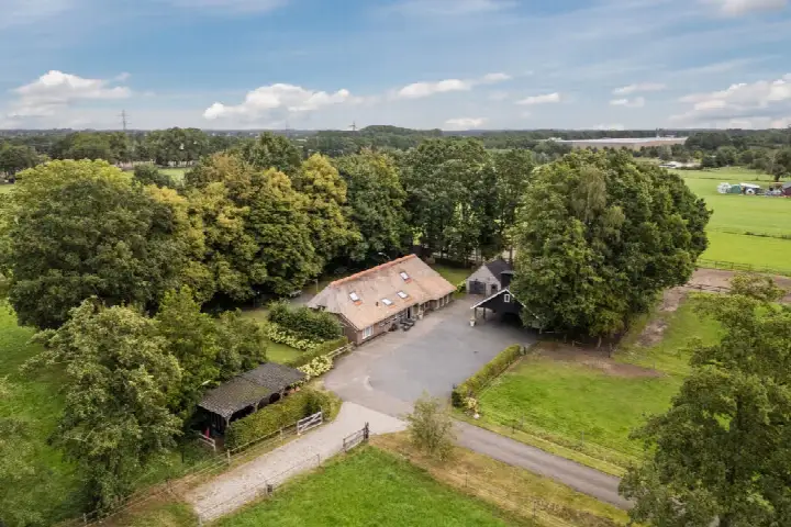 Vrijstaande woning te koop: Meeleweg 92, Verspreide huizen De Meele Nieuwleusen