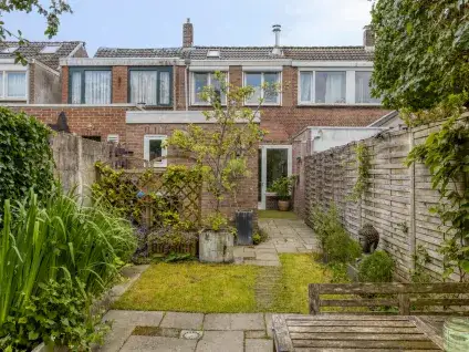 Tussenwoning te koop: Meelstraat 81, Sint Anna Noord Tilburg