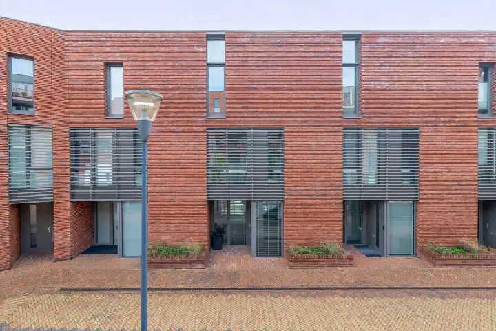 Tussenwoning te koop: Meergras 22, Meerrijk Eindhoven