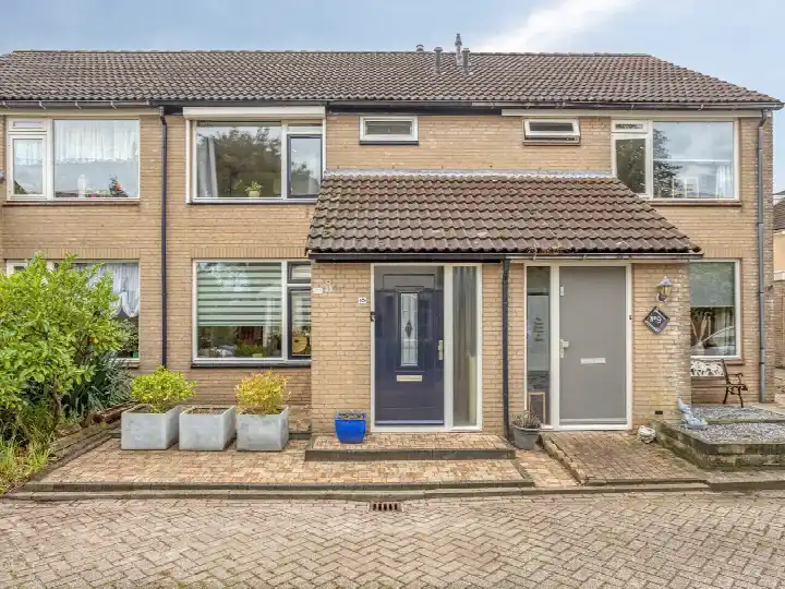 Terraced house for sale: Meerkoet 10, Sommelsdijk vogelbuurt west Sommelsdijk