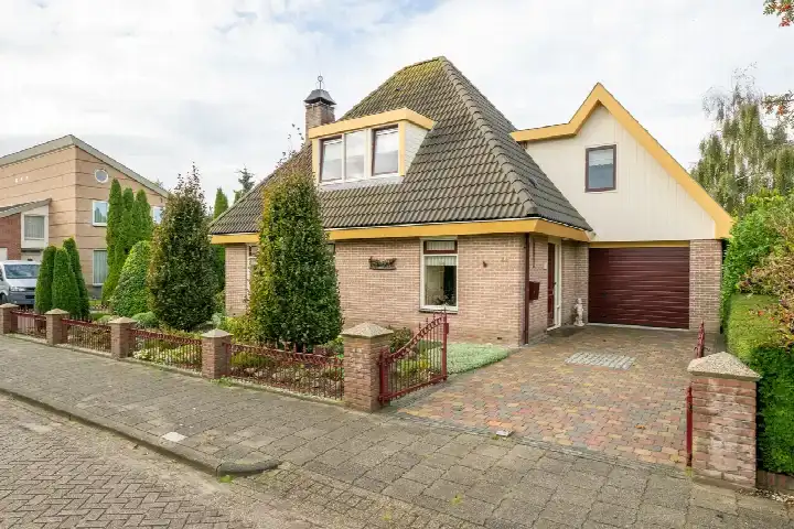 Detached house for sale: Meerkoet 12, Wijde Klaver Oost Spanbroek