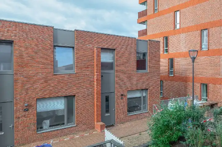Corner house for sale: Meerring 172, Meerrijk Eindhoven