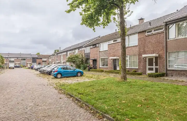 Terraced house for sale: Meerstraat 17, Biesdonk Breda